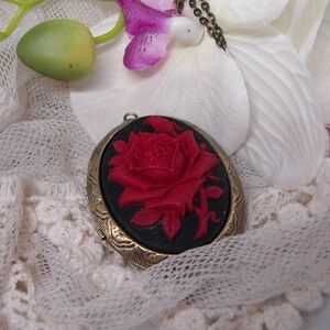 Black red Victorian Rose Locket Pill Box Necklace
